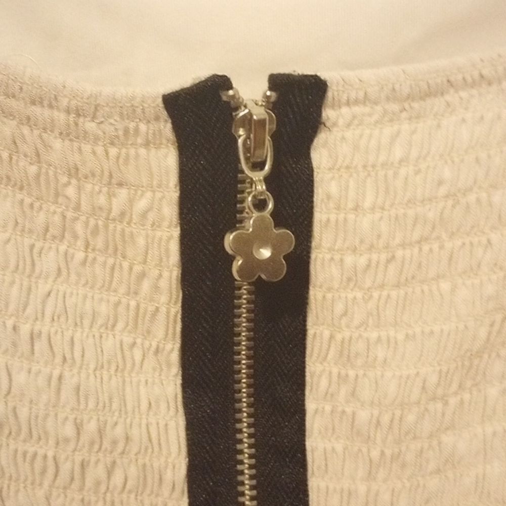 NWT Cropped Spaghetti Strap Tailored Tank!* - Picture 5 of 7